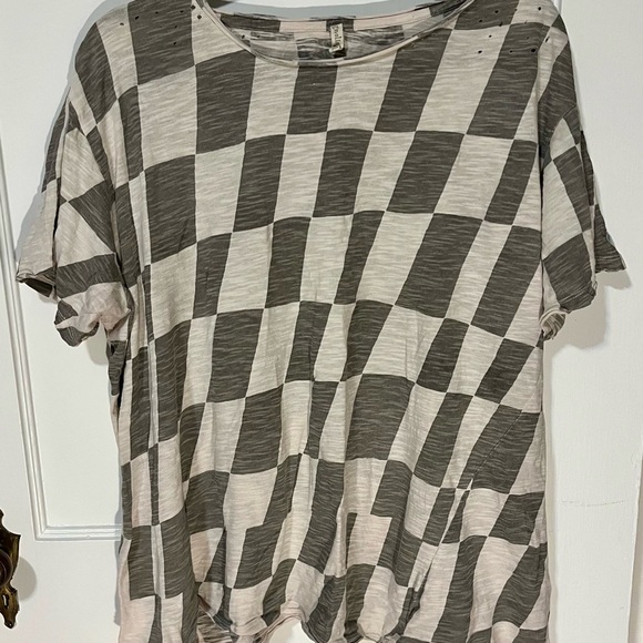 Magnolia Grey and White Checkered Short Sleeve Top